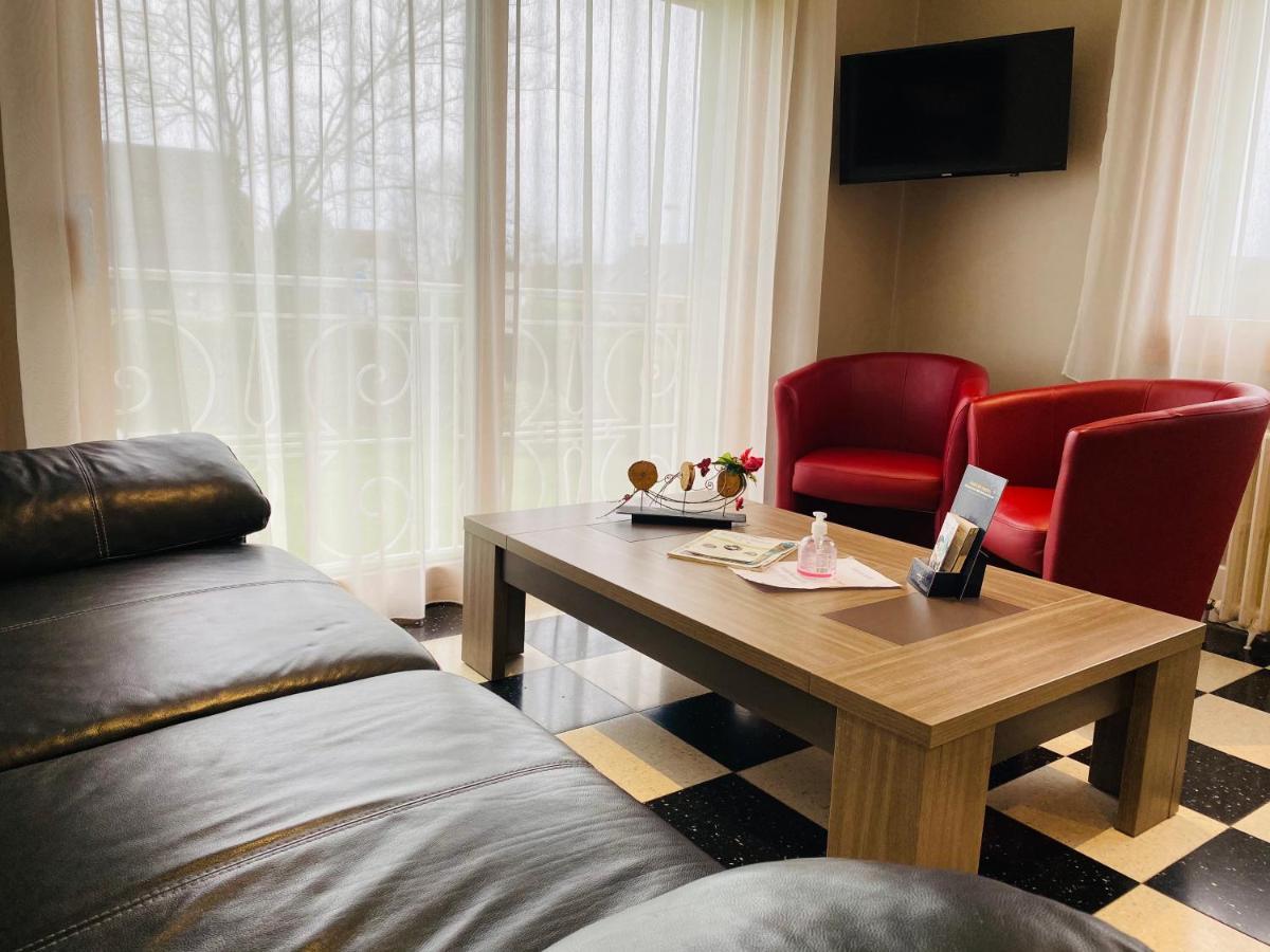 Contact Hotel - Motel Les Bleuets & Spa La Rivière-Saint-Sauveur Zewnętrze zdjęcie
