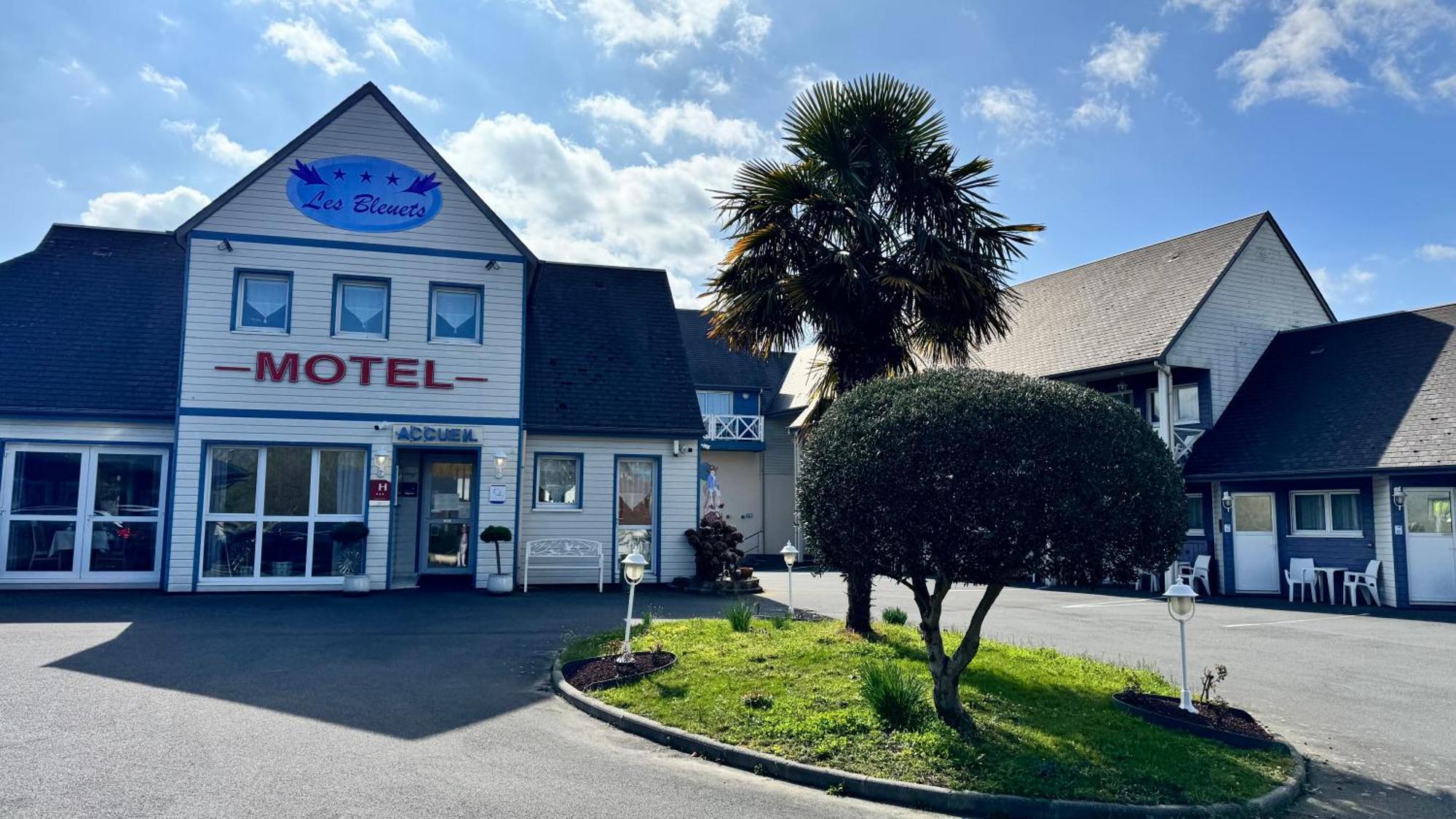 Contact Hotel - Motel Les Bleuets & Spa La Rivière-Saint-Sauveur Zewnętrze zdjęcie